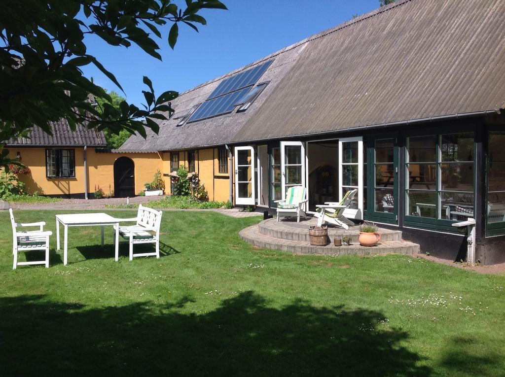 Dyrlev Bed & Breakfast Praesto Bagian luar foto