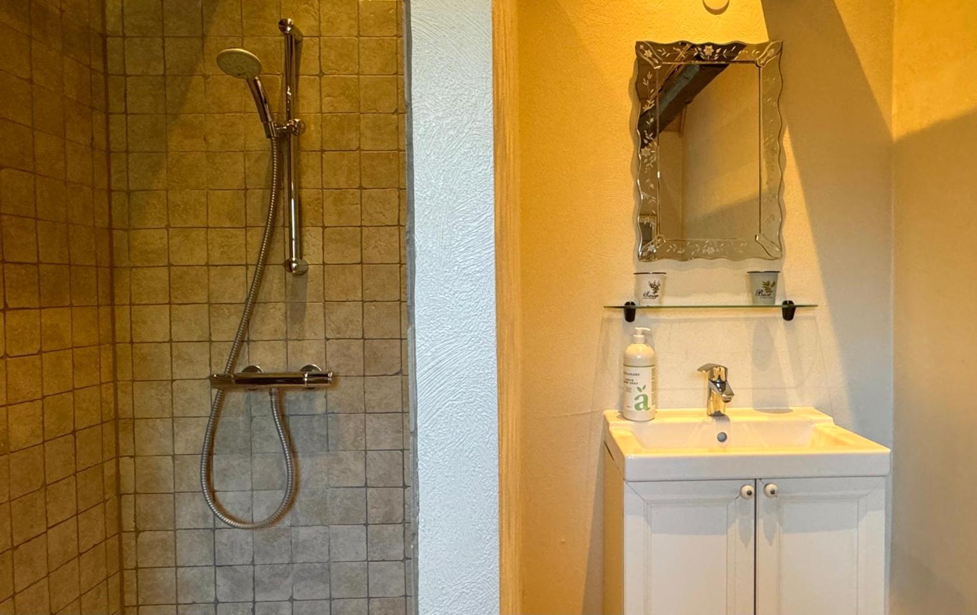 Dyrlev Bed & Breakfast Praesto Bagian luar foto